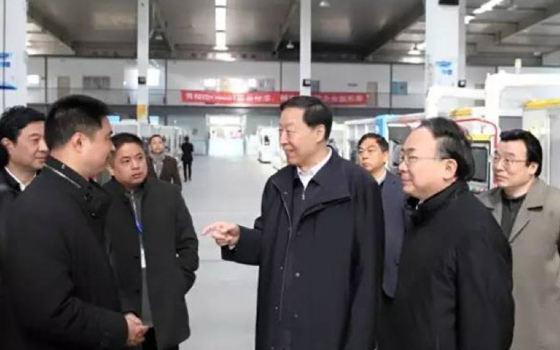 省委书记罗志军无锡新区调研，z6com·尊龙作为重点考察企业